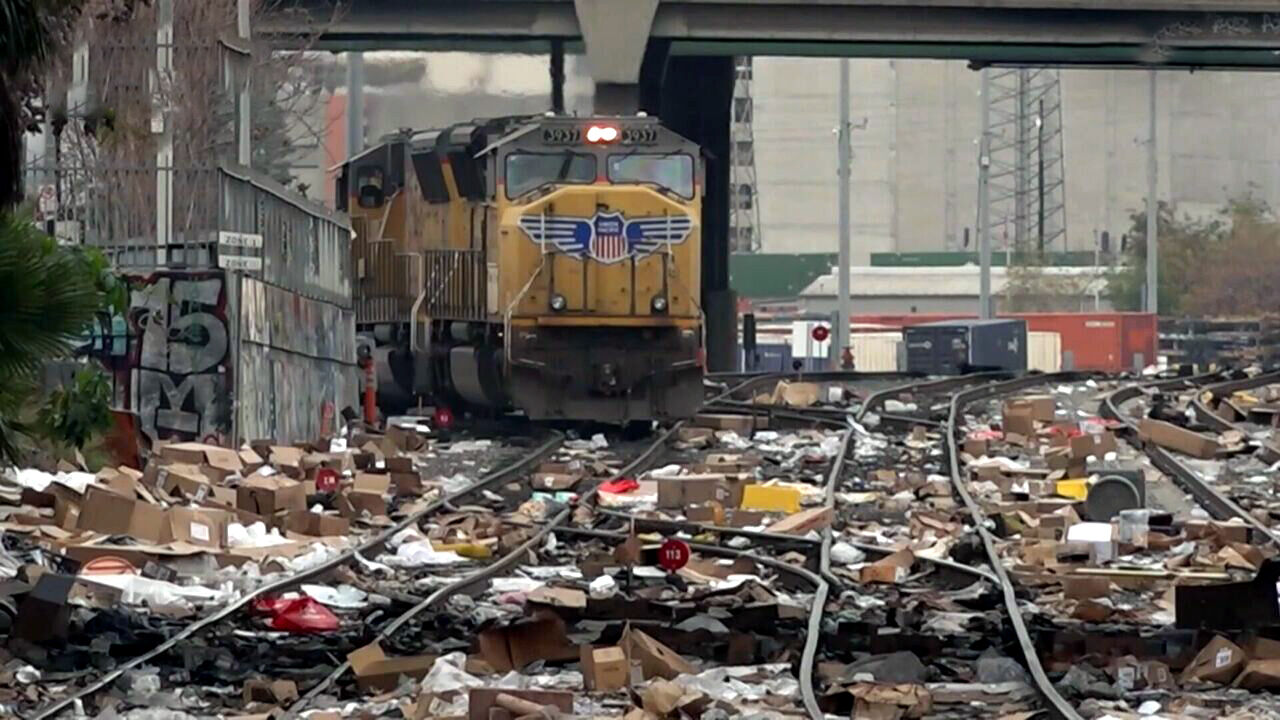 خسارت ۵ میلیون دلاری دزدهای آمریکایی به سایتهای فروش آنلاین کالا خسارت ۵ میلیون دلاری دزدهای آمریکایی به سایتهای فروش آنلاین کالا