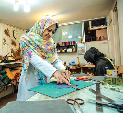 از تولید در کنج خانه تا صادرات به آن سوی دنیا از تولید در کنج خانه تا صادرات به آن سوی دنیا