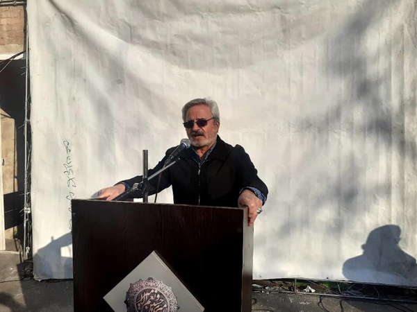 فشار ناشی از حذف دلار ۴۲۰۰ تومانی بر دوش بازنشستگان و کارگران است فشار ناشی از حذف دلار ۴۲۰۰ تومانی بر دوش بازنشستگان و کارگران است