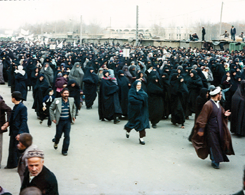 راهپیمایی زنان را در مشهد راه انداختیم راهپیمایی زنان را در مشهد راه انداختیم