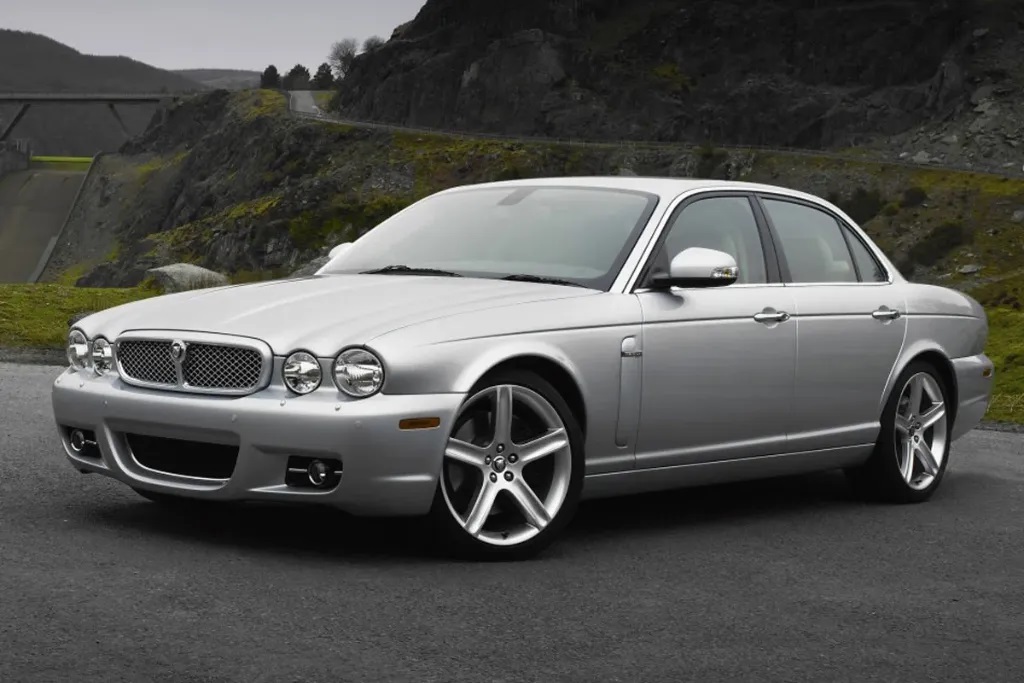 خودروهای ۳۰۰ اسب بخاری با قیمت زیر ۱۰ هزار دلار را بشناسید + تصاویر خودروهای ۳۰۰ اسب بخاری با قیمت زیر ۱۰ هزار دلار را بشناسید + تصاویر