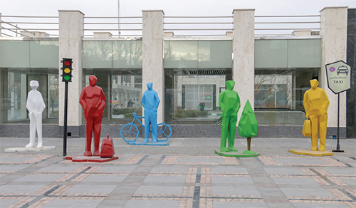 شورانگیزی بهار در ایستگاه قطار