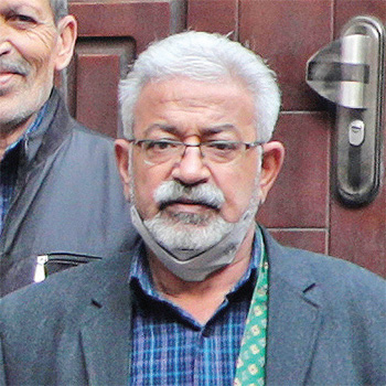 آنسوی باروهای قلعه نکاح آنسوی باروهای قلعه نکاح