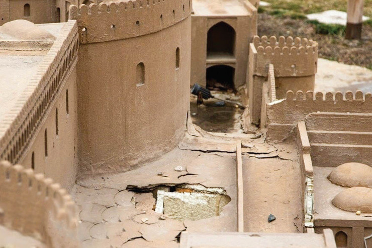 رسیدگی نامناسب و بی‌توجهی برخی از بازدیدکنندگان باعث خرابی بسیاری از ماکت‌های بوستان مینیاتوری مشهد شده است.