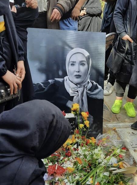 مراسم تشییع و خاکسپاری «زهره فکور صبور» در قطعه هنرمندان بهشت زهرا (س) + تصاویر مراسم تشییع و خاکسپاری «زهره فکور صبور» در قطعه هنرمندان بهشت زهرا (س) + تصاویر