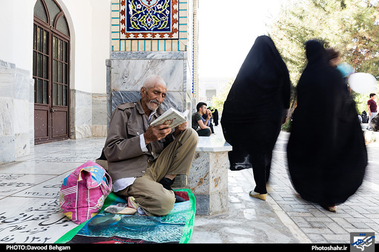 رییس پلیس راه خراسان رضوی گفت: سال گذشته تنها یک مسیر برای ورود به بهشت رضا (ع) وجود داشت، اما امسال چهار مسیر برای آن بازگشایی شده که شامل جاده قدیم فریمان، مسیر دوم آزادراه شهید شوشتری، محدوده بولوار صبا و جاده سردخانه و مسیر مفتح شرقی است.