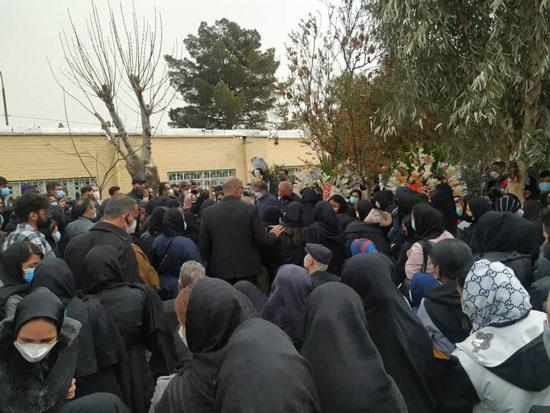 مراسم تشییع و خاکسپاری «زهره فکور صبور» در قطعه هنرمندان بهشت زهرا (س) + تصاویر مراسم تشییع و خاکسپاری «زهره فکور صبور» در قطعه هنرمندان بهشت زهرا (س) + تصاویر