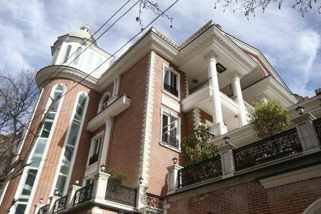 اولین تصاویر از ابر کاخ جاده چالوس پیش از تخریب + فیلم