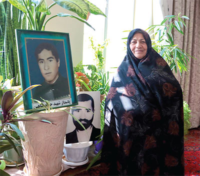 داستان بانویی که هم مادر و دختر شهید است و هم خواهر جانباز داستان بانویی که هم مادر و دختر شهید است و هم خواهر جانباز