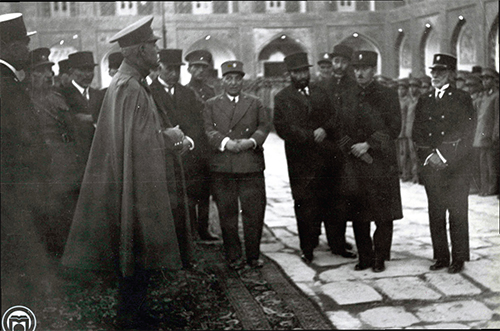 شمشیر شمر در خانه سرسپرده رضاخان