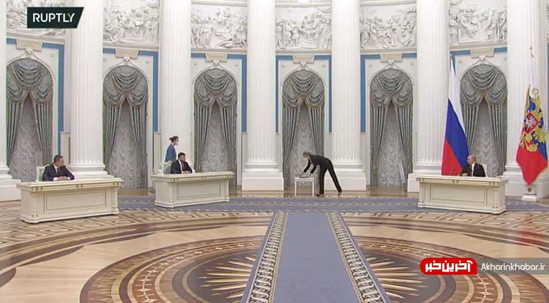 قطعنامه استقلال دونتسک و لوهانسک توسط پوتین امضا شد + واکنش کشورهای مختلف و خوشحالی مردم شرق اوکراین قطعنامه استقلال دونتسک و لوهانسک توسط پوتین امضا شد + واکنش کشورهای مختلف و خوشحالی مردم شرق اوکراین