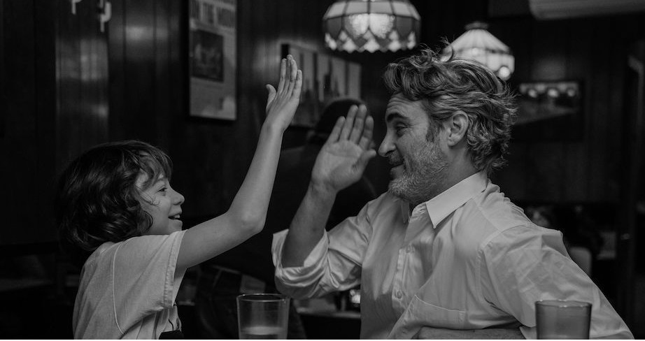 بهترین فیلمهای سال ۲۰۲۱ + نظر منتقدان بهترین فیلمهای سال ۲۰۲۱ + نظر منتقدان