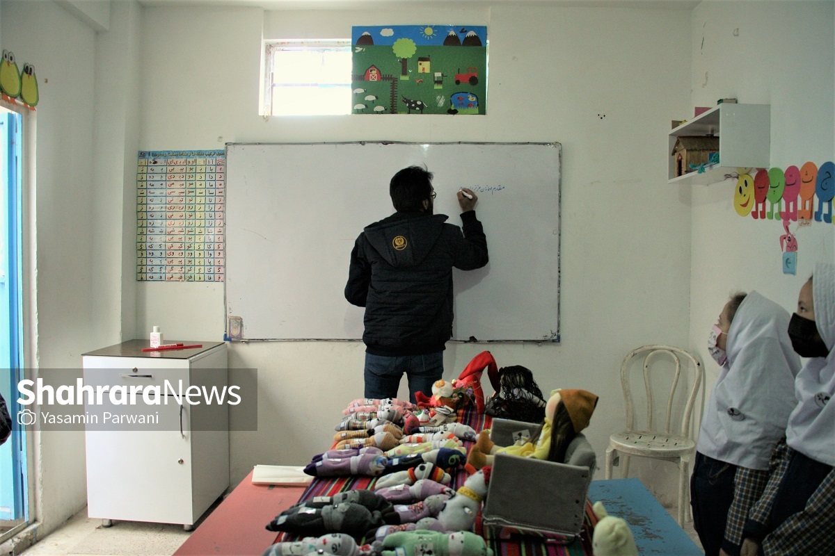 گزارشی از بازارچه فروش دست ساختههای دانشآموزان مدرسه خودگردان هدایت گزارشی از بازارچه فروش دست ساختههای دانشآموزان مدرسه خودگردان هدایت