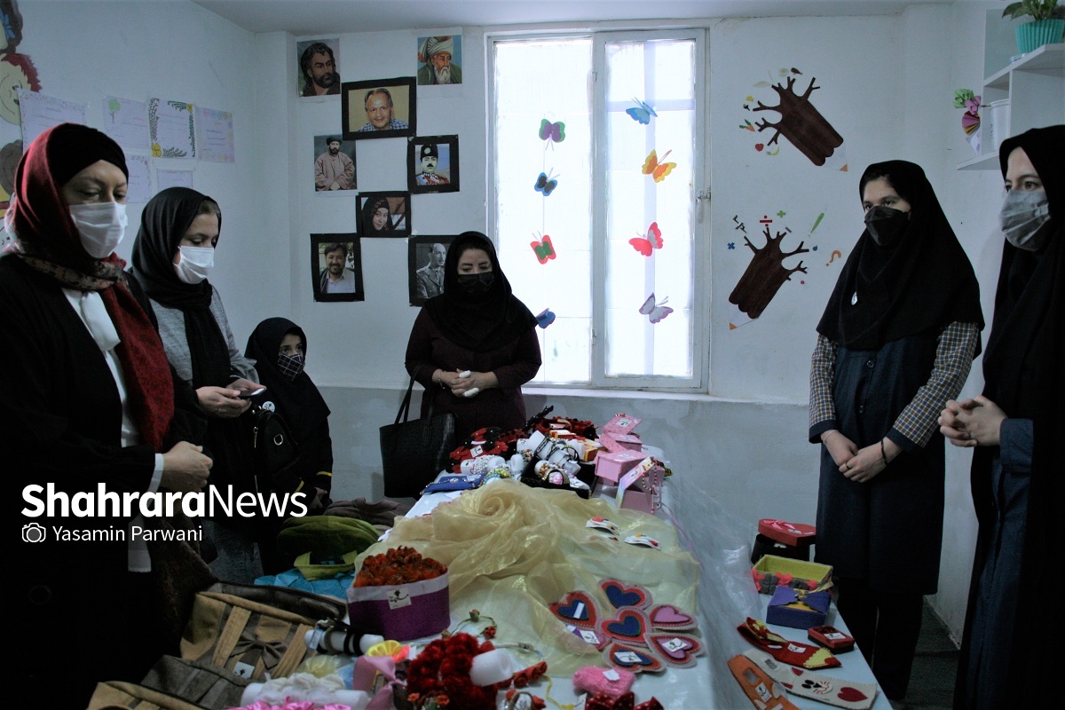 گزارشی از بازارچه فروش دست ساختههای دانشآموزان مدرسه خودگردان هدایت گزارشی از بازارچه فروش دست ساختههای دانشآموزان مدرسه خودگردان هدایت