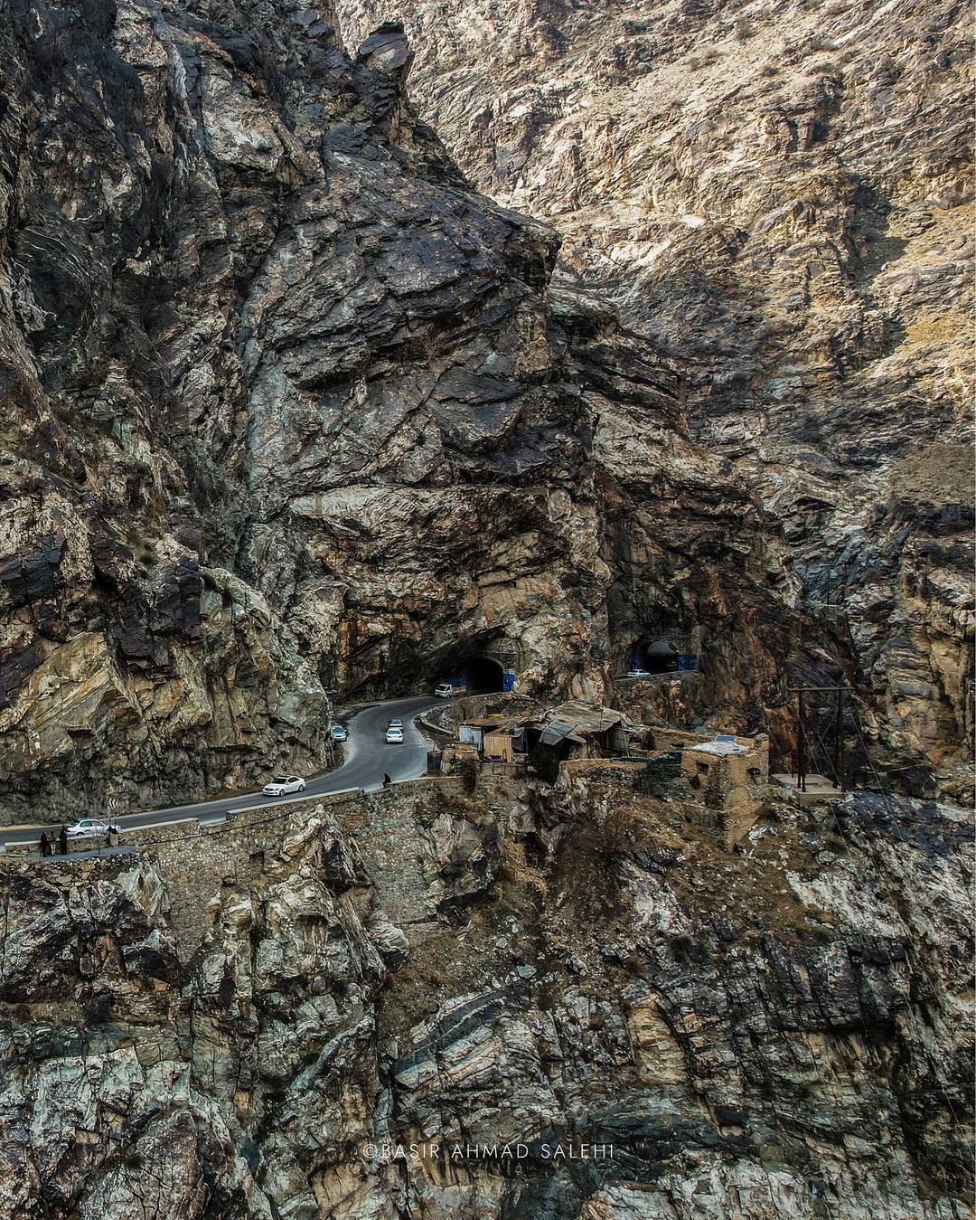 شاهراه سالنگ جادهای عجیب در دل کوههای هندوکش + عکس شاهراه سالنگ جادهای عجیب در دل کوههای هندوکش + عکس