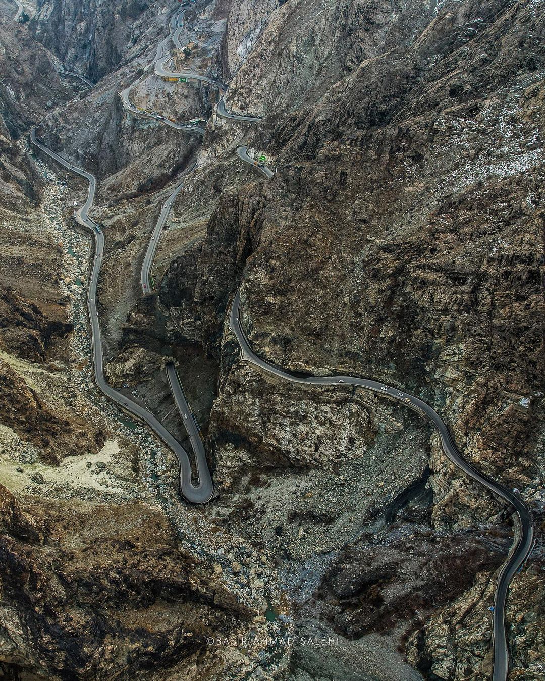 شاهراه سالنگ جادهای عجیب در دل کوههای هندوکش + عکس شاهراه سالنگ جادهای عجیب در دل کوههای هندوکش + عکس