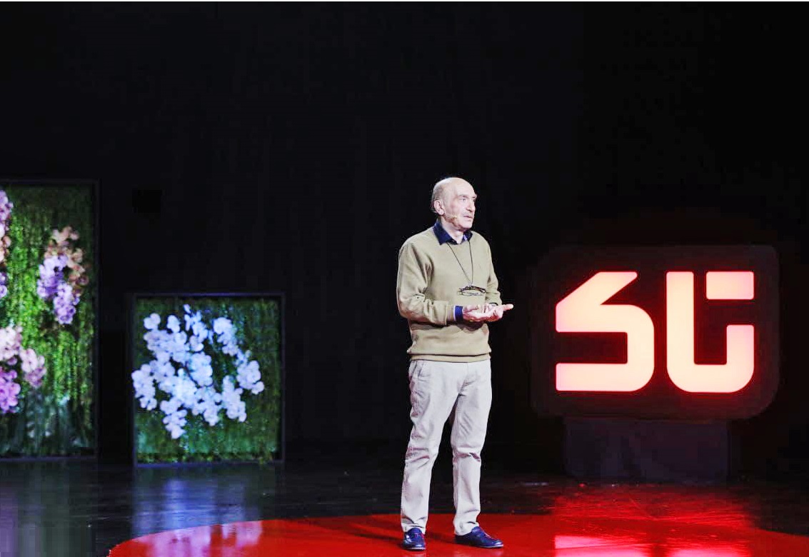 نگاهی به برنامههای تلویزیون در نوروز ۱۴۰۱ نگاهی به برنامههای تلویزیون در نوروز ۱۴۰۱