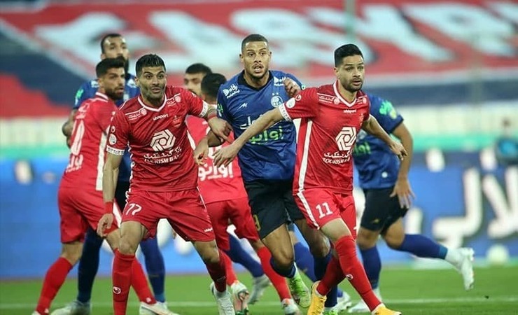 تیم‌های استقلال و پرسپولیس تهران که دو مدعی فتح لیگ برتر بیست و یکم هستند، عصر روز پنجشنبه بیست و ششم اسفندماه دربی پایتخت را برگزار خواهندکرد.
