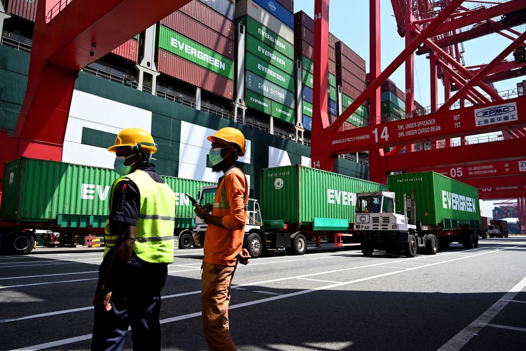 سریلانکا؛ ۳هزار تُن زباله به بریتانیا را بازگرداند سریلانکا؛ ۳هزار تُن زباله به بریتانیا را بازگرداند