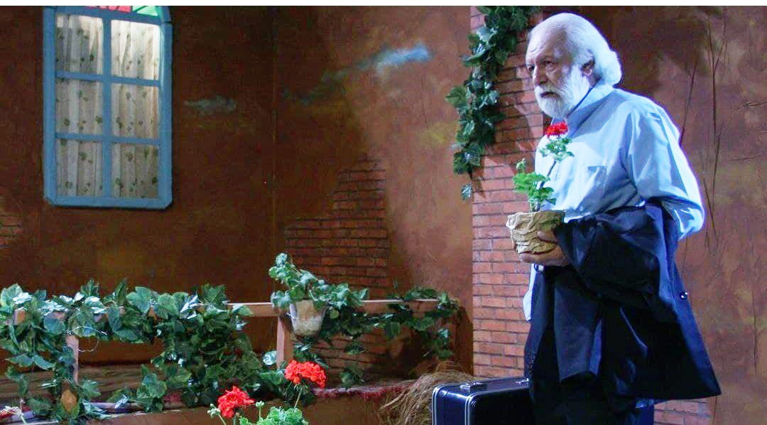 غلام رضا بایزان منش دیروز در قطعه هنرمندان بهشت رضا (ع) مشهد به آغوش خاک سپرده شد