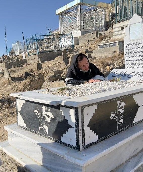 ظریفه غفاری شهردار پیشین شهر میدان شهر به افغانستان بازگشت ظریفه غفاری شهردار پیشین شهر میدان شهر به افغانستان بازگشت