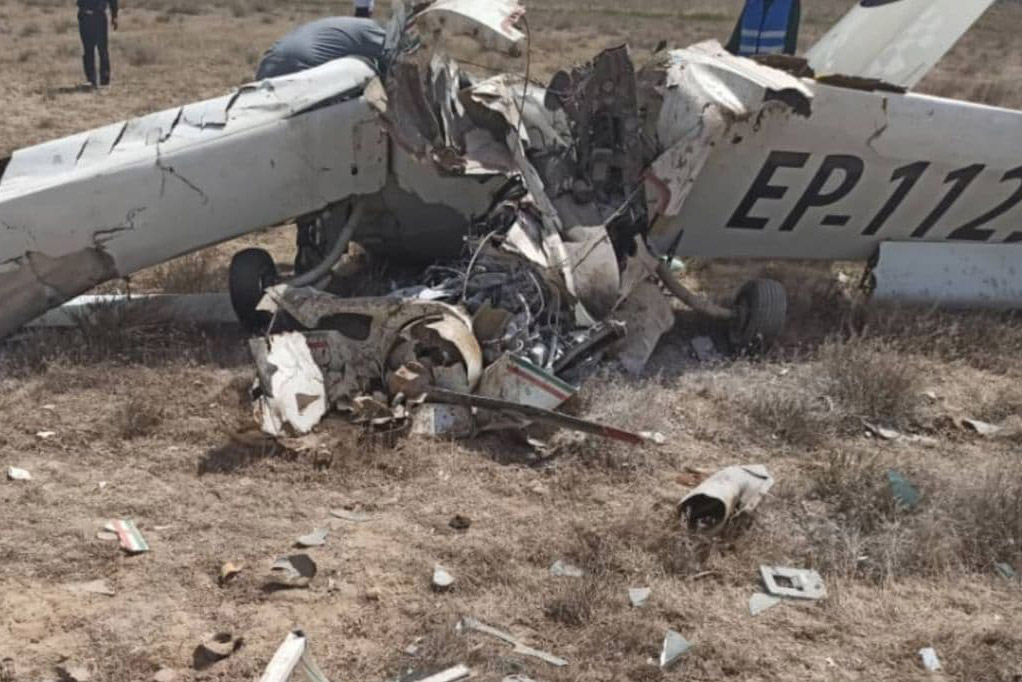 سقوط هواپیمای آموزشی در اراک ۲ کشته برجای گذاشت