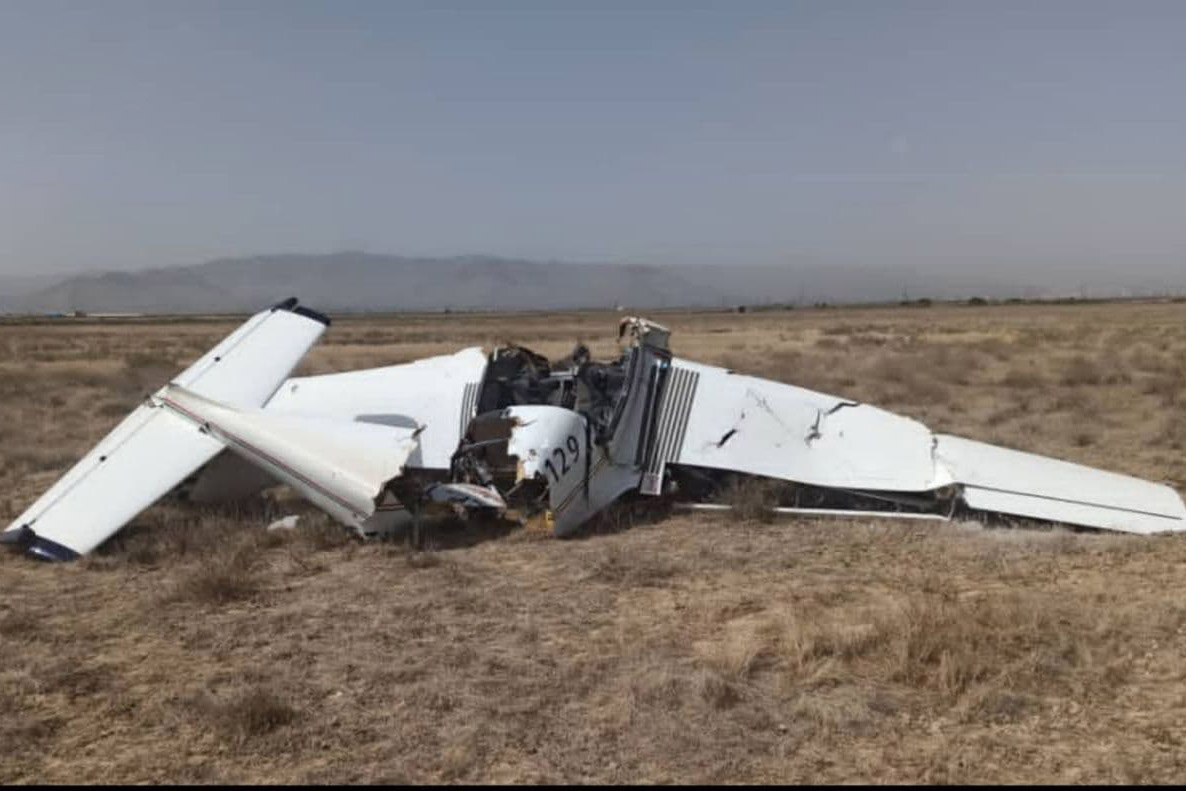 سقوط هواپیمای آموزشی در اراک ۲ کشته برجای گذاشت