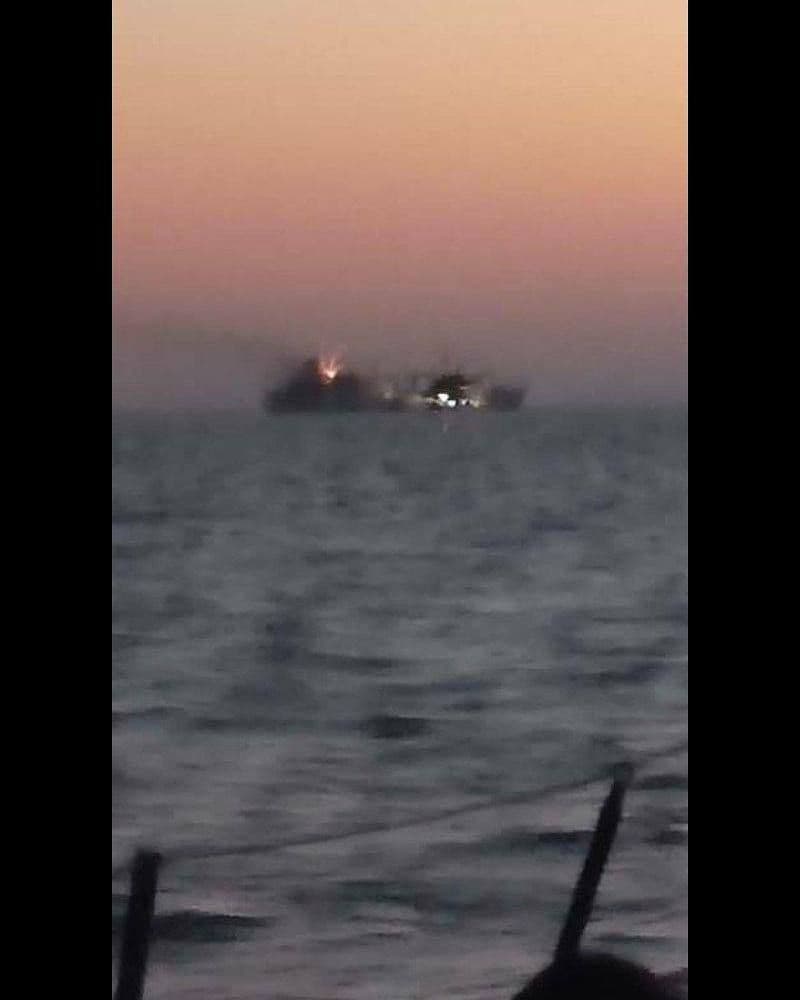 کشتی نظامی خارک غرق شد + تصاویر کشتی نظامی خارک غرق شد + تصاویر