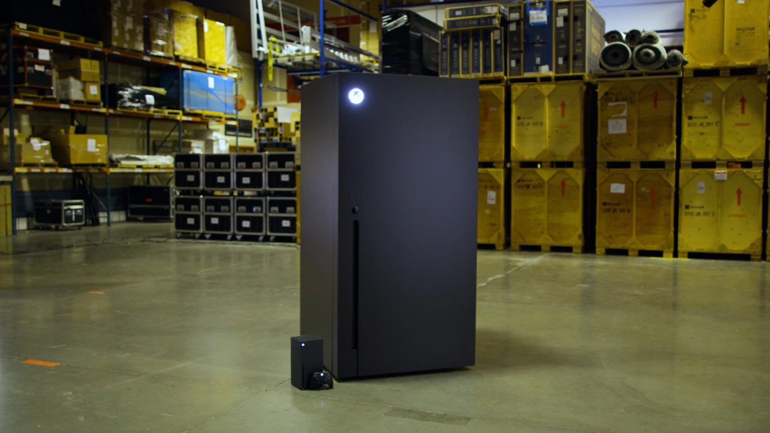 آیا مینییخچال ایکسباکس به فروش کنسولهای مایکروسافت کمک میکند؟ + تیزر آیا مینییخچال ایکسباکس به فروش کنسولهای مایکروسافت کمک میکند؟ + تیزر