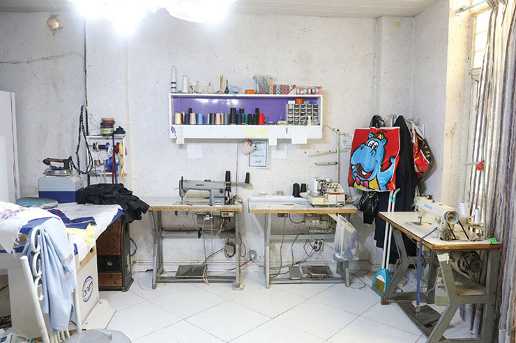 درهم تنیدگی نخ و رنگ