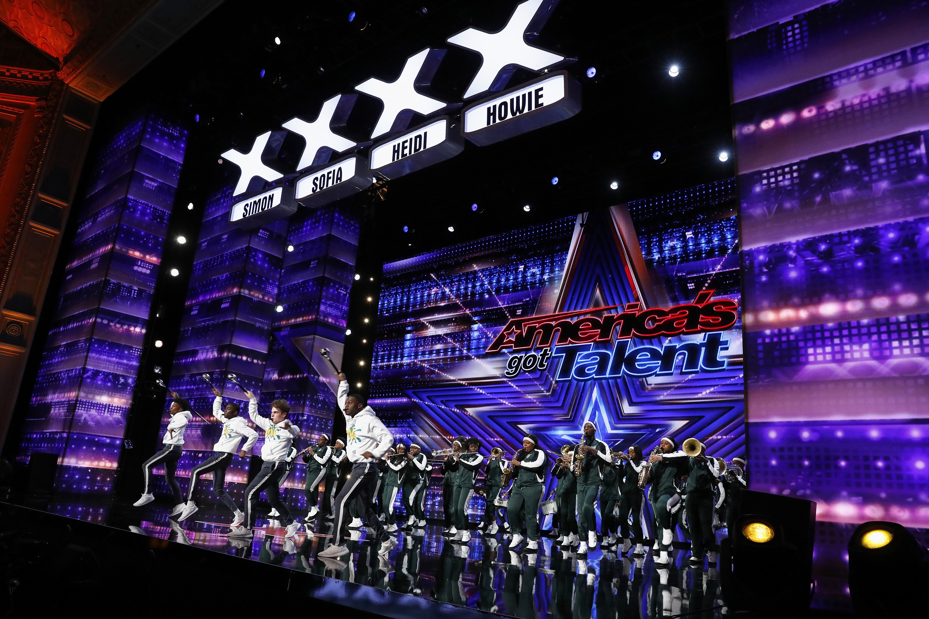 بازخوانی کپی‌سازی‌های تلویزیون به بهانه پخش مسابقه «دورهمی»