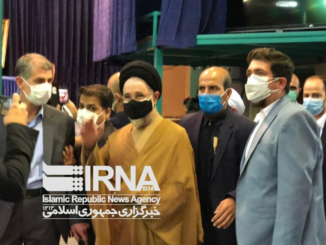 لحظه به لحظه با انتخابات ۱۴۰۰ | کدام یک از چهرههای سیاسی رای خود را در صندوق انداختهاند + تصاویر لحظه به لحظه با انتخابات ۱۴۰۰ | کدام یک از چهرههای سیاسی رای خود را در صندوق انداختهاند + تصاویر