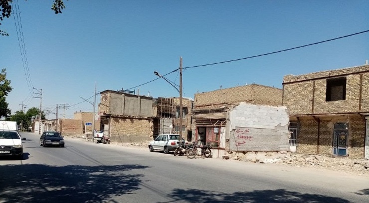 طرح عقب نشینی منازل مسکونی در بلوار آوینی در حال اجراست