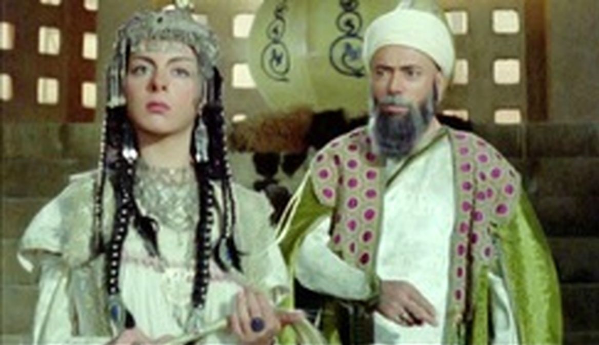 گفتگوی شهرآرانیوز با افسانه بایگان که این روزها در مشهد جلو دوربین رفته است گفتگوی شهرآرانیوز با افسانه بایگان که این روزها در مشهد جلو دوربین رفته است