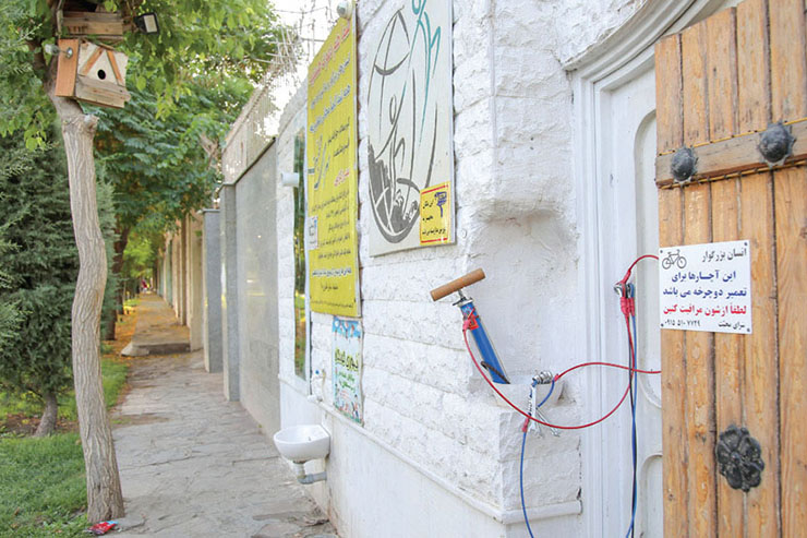 پاتوقکده‌ای با بوی چوب