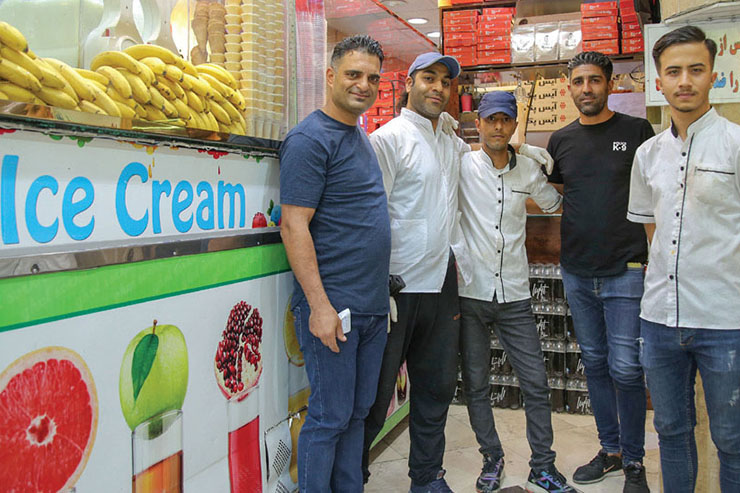 رنگ و وارنگ بستنی