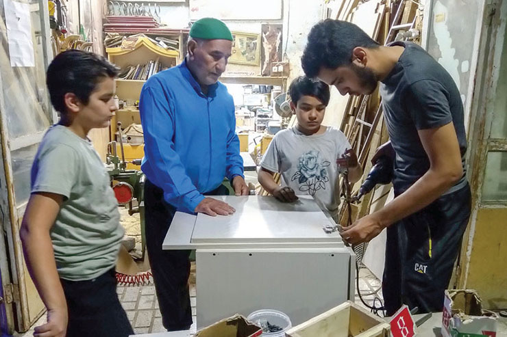 دستگاه جای دست را گرفته