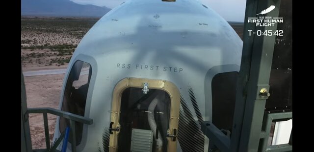 «جف بزوس» بنیانگذار شرکت آمازون به فضا رفت + فیلم