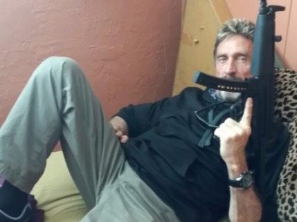 «جان مکآفی» کیست؟ | زندگی عجیب جان مک آفی + تصاویر «جان مکآفی» کیست؟ | زندگی عجیب جان مک آفی + تصاویر