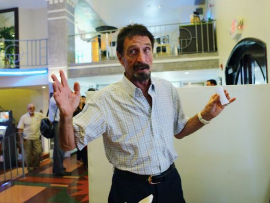 «جان مکآفی» کیست؟ | زندگی عجیب جان مک آفی + تصاویر «جان مکآفی» کیست؟ | زندگی عجیب جان مک آفی + تصاویر