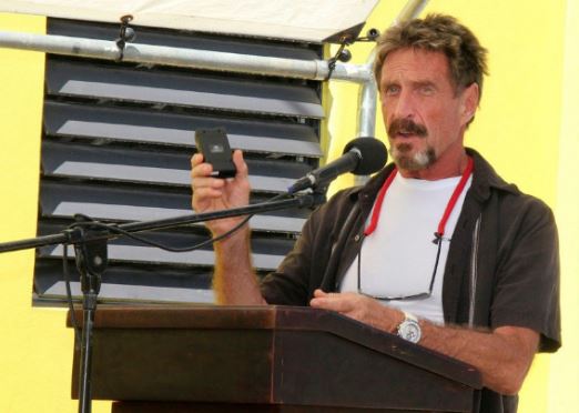 «جان مکآفی» کیست؟ | زندگی عجیب جان مک آفی + تصاویر «جان مکآفی» کیست؟ | زندگی عجیب جان مک آفی + تصاویر