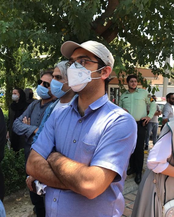 تجمع هنرمندان سینما در حمایت از مردم خوزستان + تصاویر تجمع هنرمندان سینما در حمایت از مردم خوزستان + تصاویر