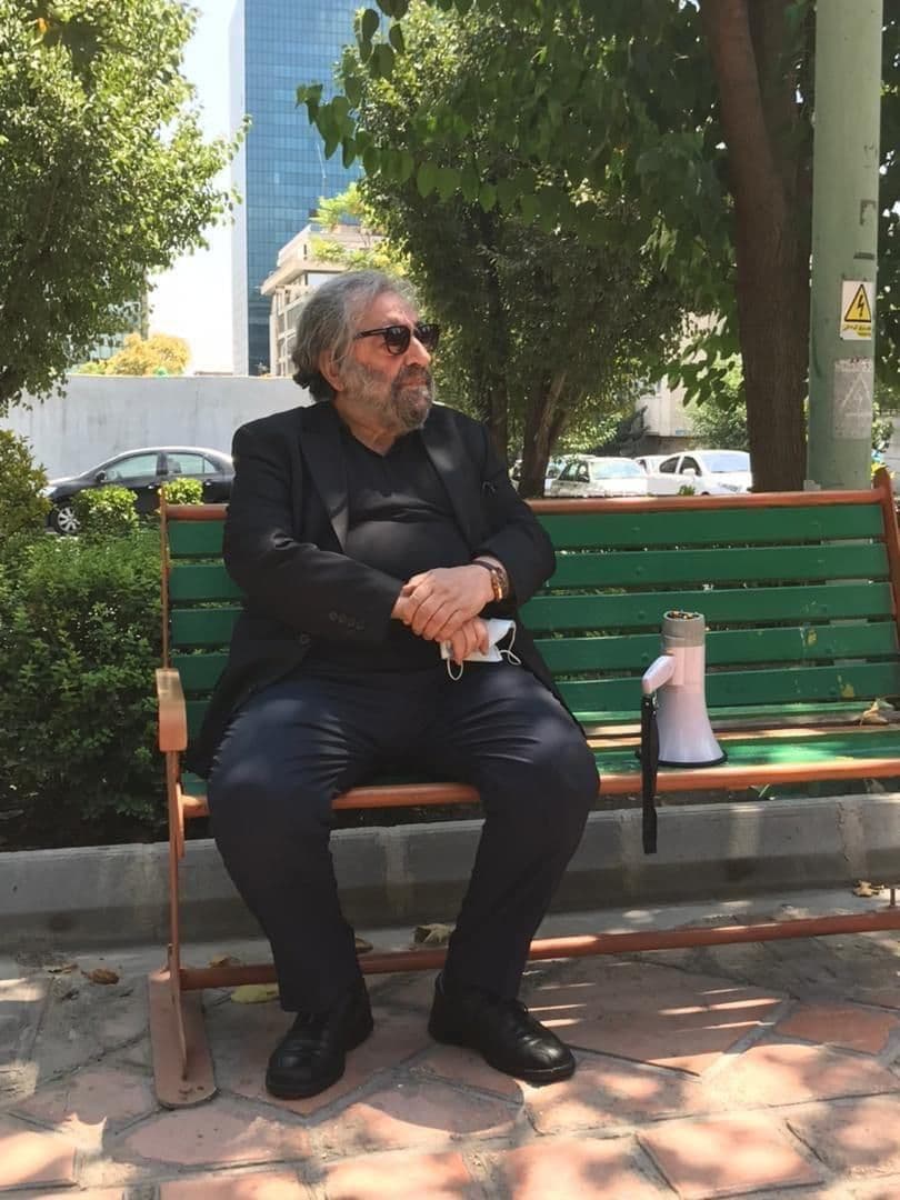 تجمع هنرمندان سینما در حمایت از مردم خوزستان + تصاویر تجمع هنرمندان سینما در حمایت از مردم خوزستان + تصاویر