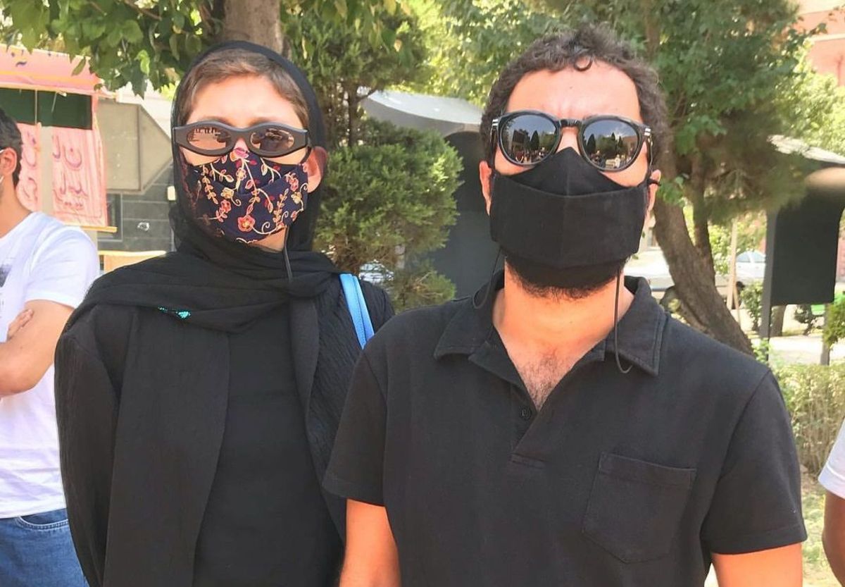 تجمع هنرمندان سینما در حمایت از مردم خوزستان + تصاویر تجمع هنرمندان سینما در حمایت از مردم خوزستان + تصاویر