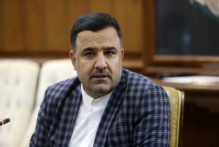 داریوش دلفانی، عضو جدید هیات مدیره باشگاه استقلال بعد از ۴۸ ساعت از سمت خود استعفا کرد. دلفانی دلیل استعفایش را حملات رسانه‌ای می‌داند.