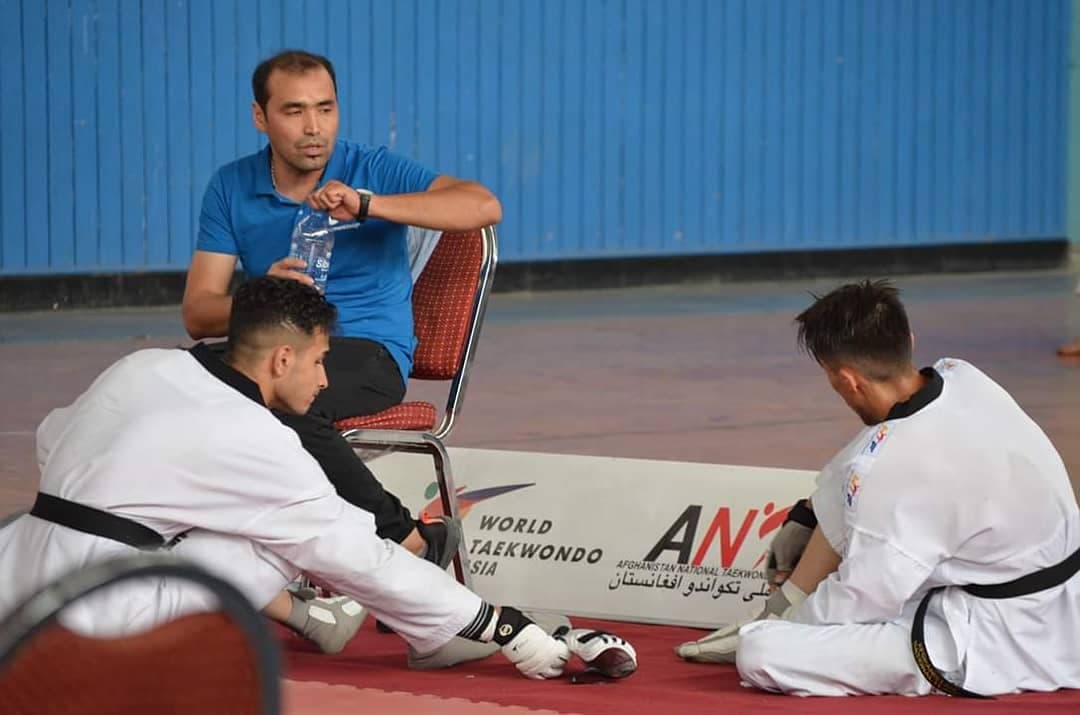 گفتوگو با محمد میرزایی، مربی تکواندو مهاجران افغانستانی | هدف ما طلای المپیک است گفتوگو با محمد میرزایی، مربی تکواندو مهاجران افغانستانی | هدف ما طلای المپیک است