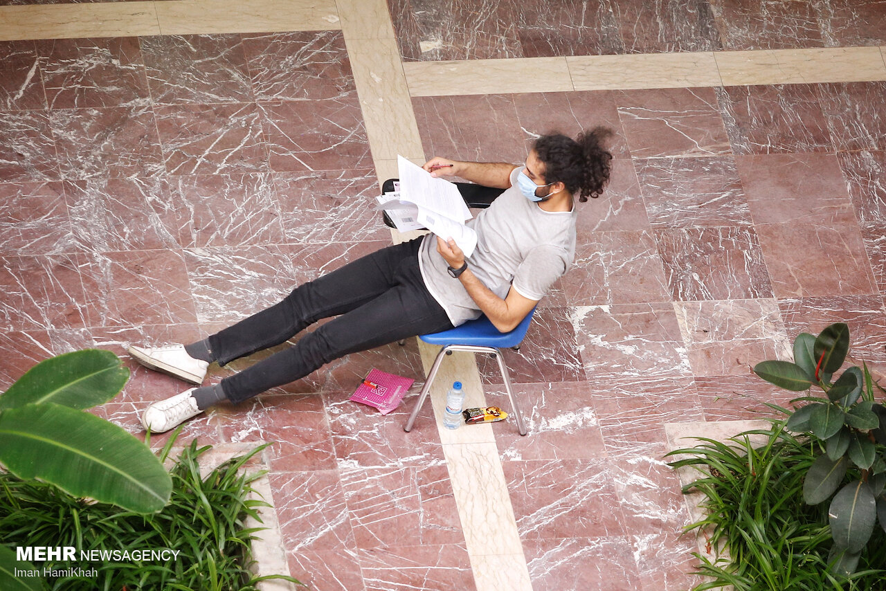 تصاویری از داوطلبان کنکور سراسری ۱۴۰۰ با مدل موی عجیب