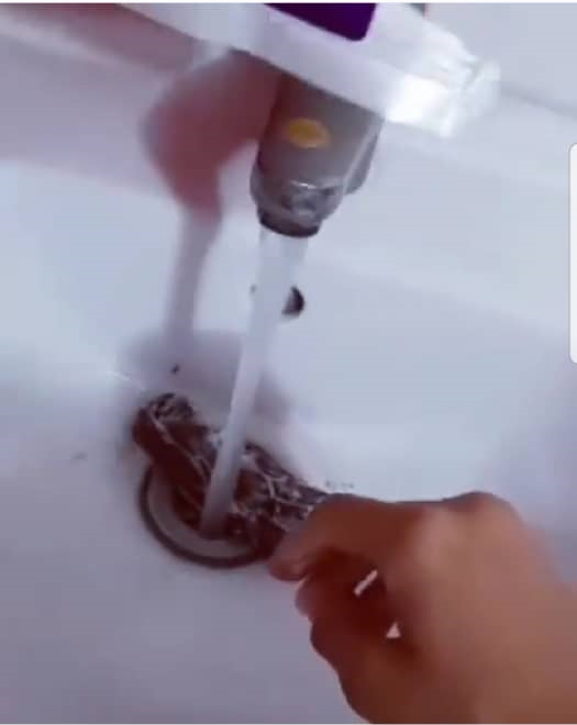 ماجرای تبلیغ عجیب یک بستنی در فضای مجازی + فیلم و واکنشها ماجرای تبلیغ عجیب یک بستنی در فضای مجازی + فیلم و واکنشها