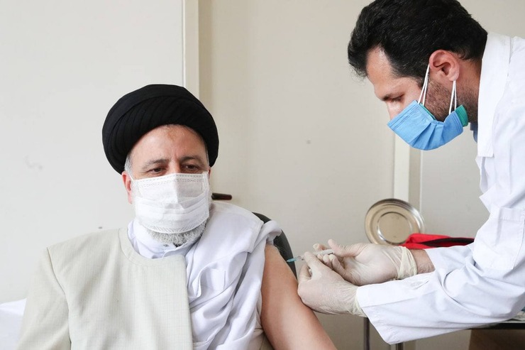 سید ابراهیم رئیسی واکسن ایرانی برکت دریافت کرد