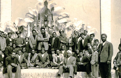 محرم آمد و دل‌ها حزین شد